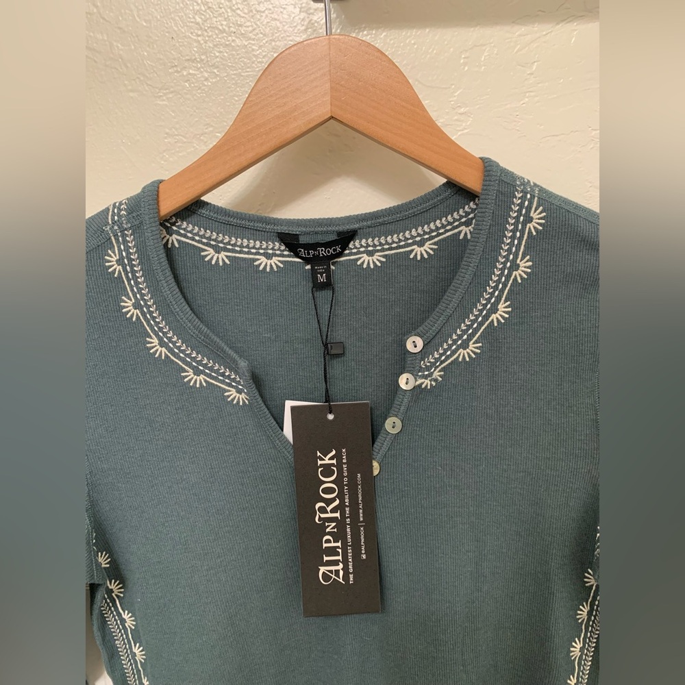 Alp N Rock Women’s Henley. Medium